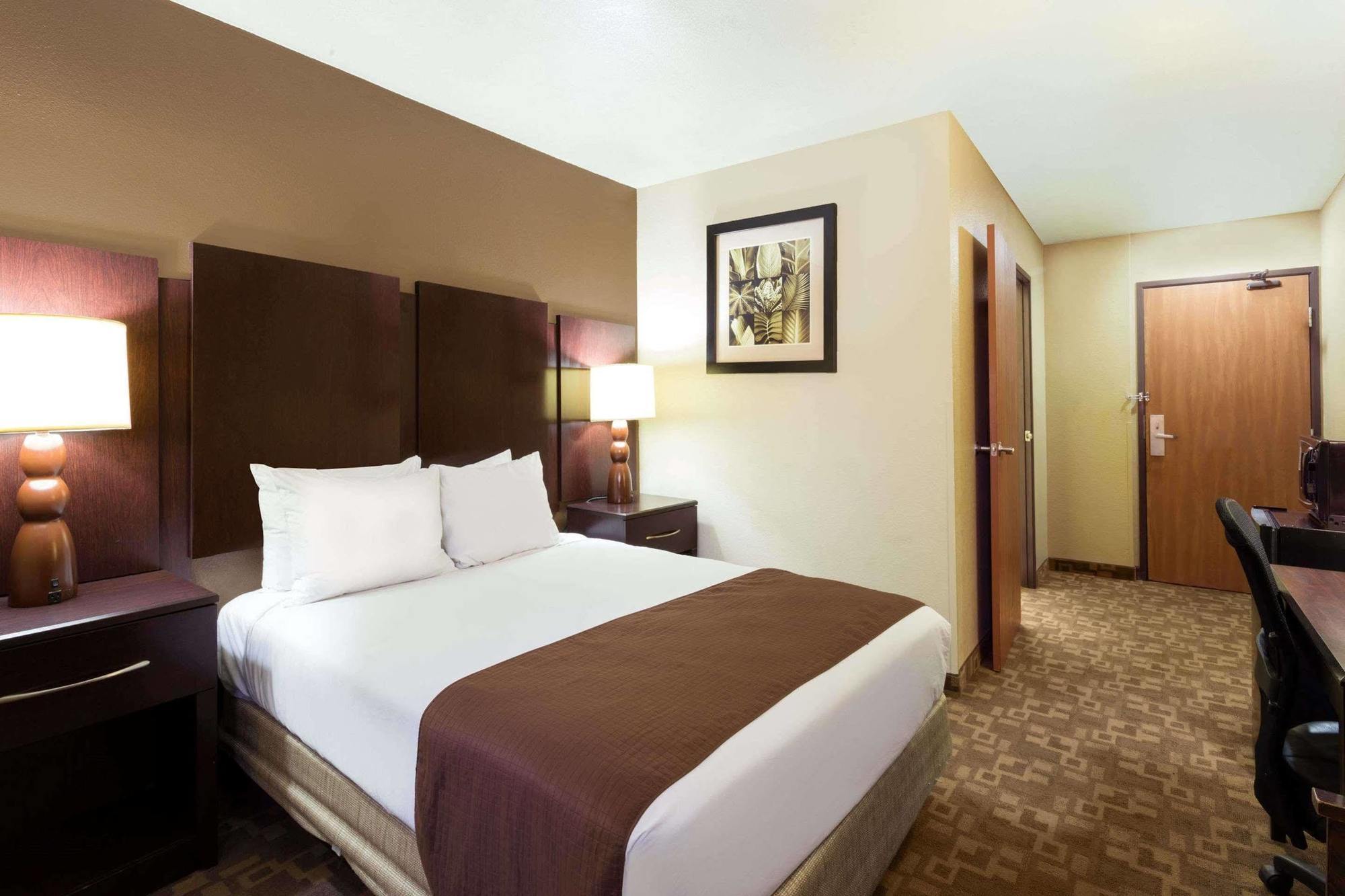 Super 8 By Wyndham Chandler Phoenix Bagian luar foto